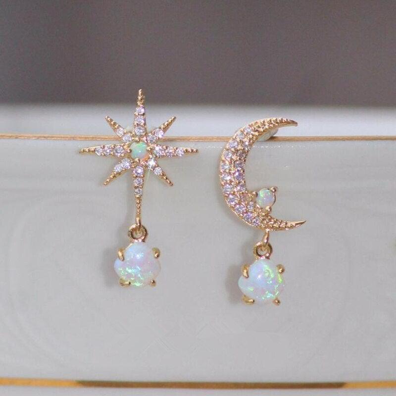 Moon and Star Earrings Made of Gold and Opal