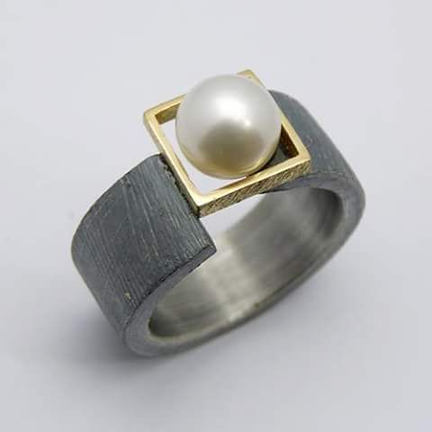 Dark Ring with Vintage Pearl
