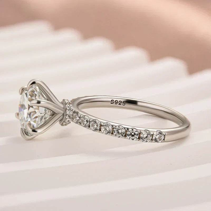 Moissanite Round Cut Engagement Ring for Women